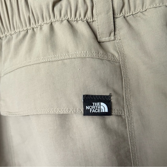 The North Face Paramount Trail convertible pants cargo excellent  tan Size XL - Picture 4 of 13